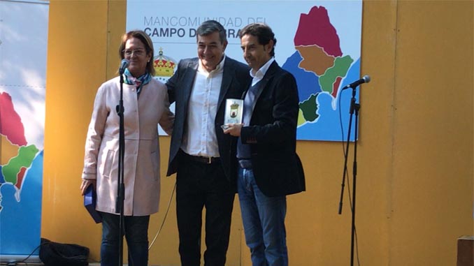 José Luís Lara recibe el homenaje de la Mancomunidad en el Día de los Gitanos de Andalucía