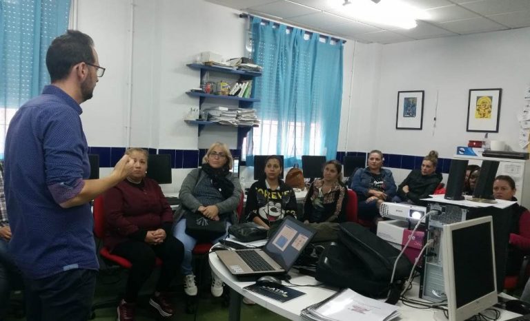 Cinco mujeres en exclusión social encuentran empleo tras la realización de un curso de manipulador de alimentos en Huelva