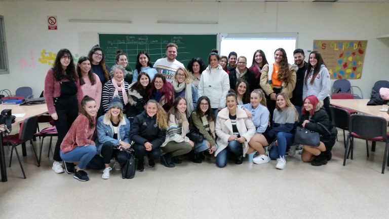 Integrantes del programa ‘Mujer gitana y participación’ de Unión Romaní mejoran su empleabilidad en la Universidad de Huelva
