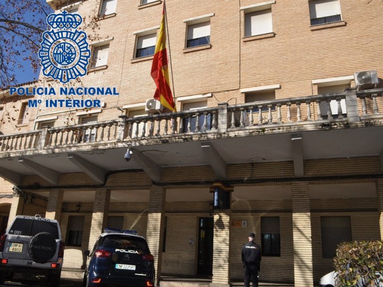 Detenidos 3 gitanos por robo a punta de navaja en Tudela (Navarra)