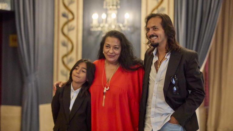 Farruquito se consagra en el Teatro Real junto a su madre y su hijo
