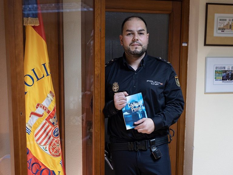 José Antonio Jiménez: «Desde que yo he entrado en la policía, muchos gitanos quieren serlo»