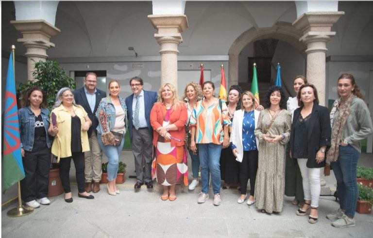 Papel de la mujer gitana como protagonista de las actividades de la Feria Chica 2022 de Mérida